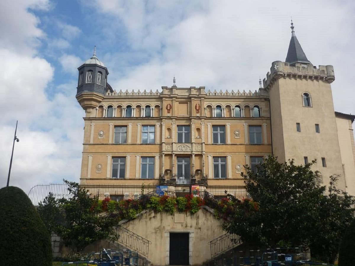Votre Cocon Parfait A 9 Min D'Eurexpo Et 14 Min Groupama Apartment Saint-Priest  Exterior photo