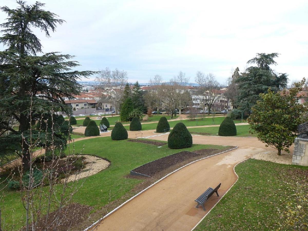 Votre Cocon Parfait A 9 Min D'Eurexpo Et 14 Min Groupama Apartment Saint-Priest  Exterior photo